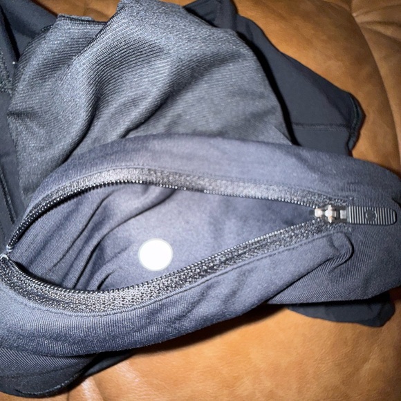 Lululemon Speed Up Camo Shorts - Picture 4 of 4